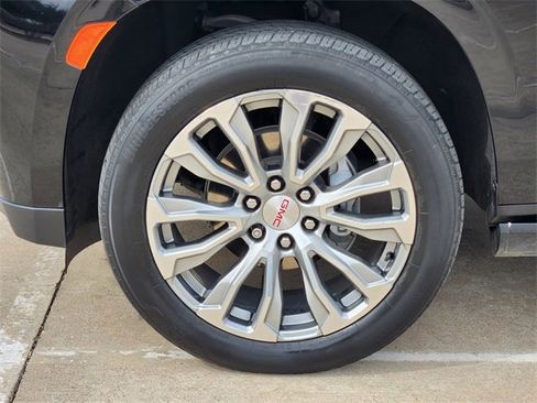 Used 2023 GMC Yukon Denali image 10