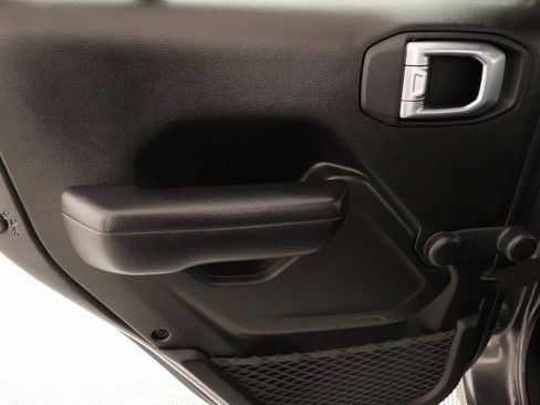 Used 2024 Jeep Gladiator Sport image 15