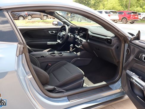 Certified 2025 Ford Mustang Coupe RWD image 26