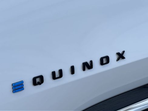 Certified 2024 Chevrolet Equinox EV LT w/ LPO, Blackout Package FWD image 31