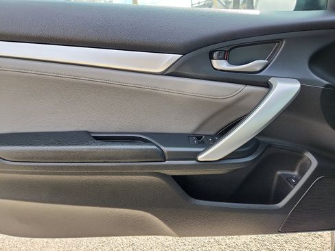 Used 2017 Honda Civic EX-L image 12