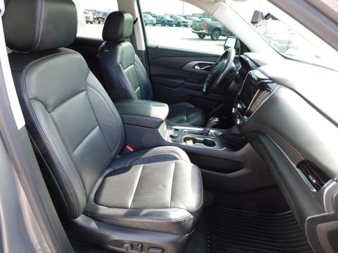 Used 2018 Chevrolet Traverse Premier w/ Driver Confidence II Package image 8