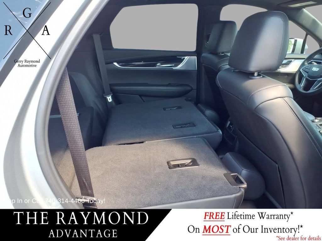 Used 2025 Cadillac XT5 Premium Luxury AWD/4WD image 11