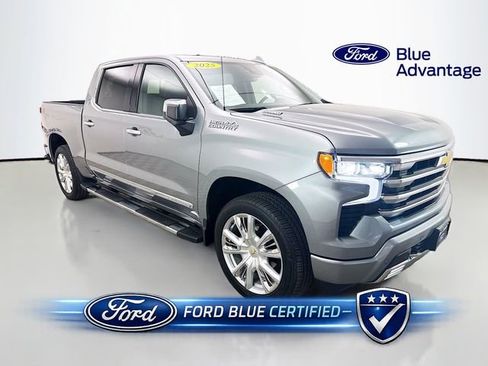 Used 2025 Chevrolet Silverado 1500 High Country w/ High Country Premium Package AWD/4WD image 1