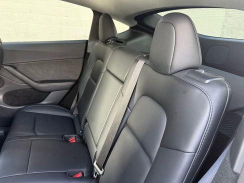 Used 2023 Tesla Model Y Long Range image 18