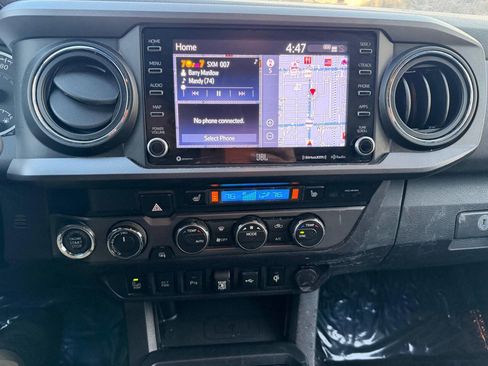 Used 2021 Toyota Tacoma TRD Off-Road w/ TRD Premium Off Road Package image 24