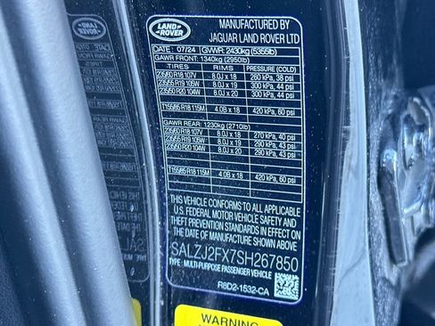 Used 2025 Land Rover Range Rover Evoque S image 21
