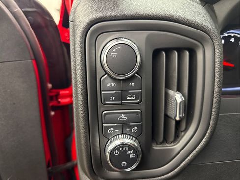 Used 2023 GMC Sierra 1500 Pro w/ Pro Value Package image 32