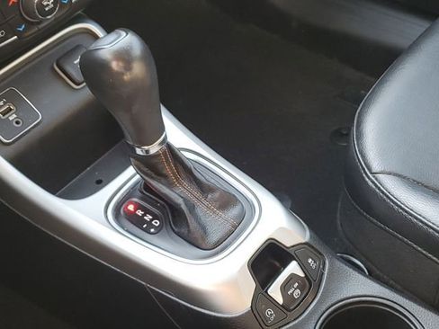 Used 2021 Jeep Compass Latitude FWD image 18