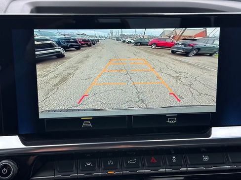 Used 2025 Chevrolet Silverado 1500 LT image 26