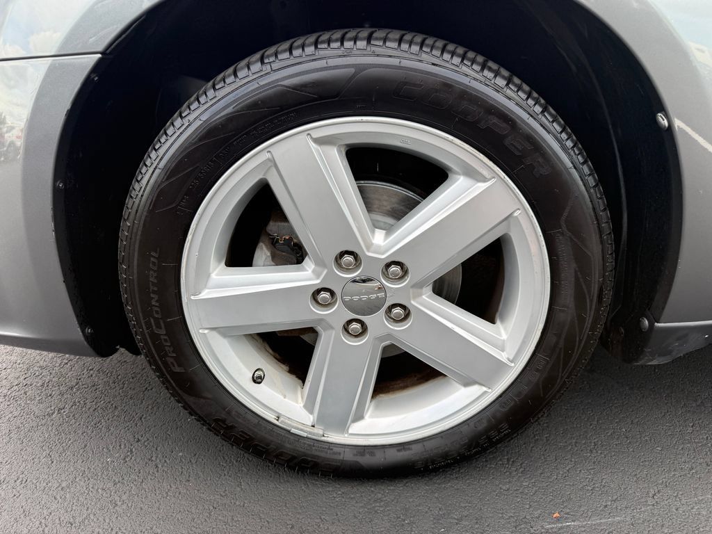 Used 2012 Dodge Avenger SXT FWD image 10