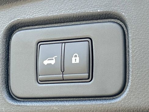 New 2026 Nissan Pathfinder SL w/ SL Premium Package AWD/4WD image 13