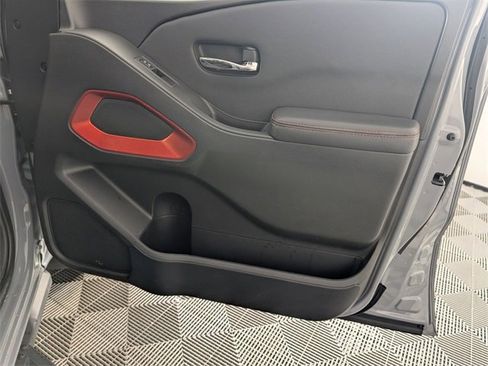 Used 2024 Nissan Frontier PRO-4X w/ Off-Road Protection Package image 34