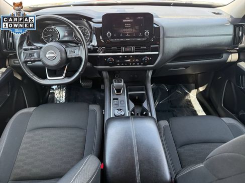Certified 2024 Nissan Pathfinder SV AWD/4WD image 10