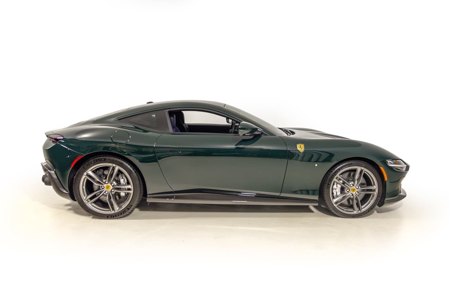 Used 2021 Ferrari Roma RWD image 10