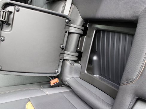 Used 2024 GMC Sierra 1500 AT4 w/ Technology Package image 73