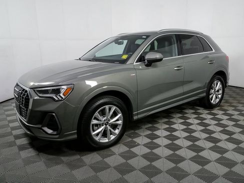 Used 2024 Audi Q3 2.0T Premium w/ Convenience Package image 25