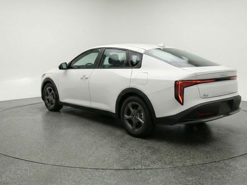 Used 2025 Kia K4 FWD image 6