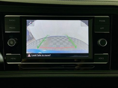 Used 2023 Volkswagen Jetta SE FWD image 13