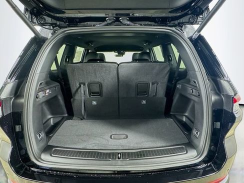 New 2025 Jeep Grand Cherokee L Laredo image 28