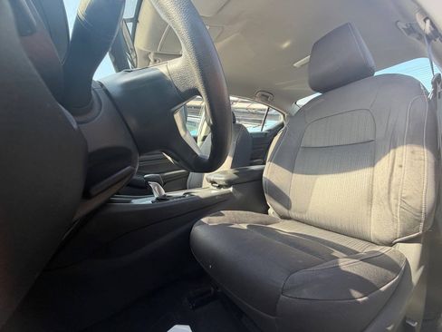 Used 2020 Nissan Altima 2.5 S FWD image 11