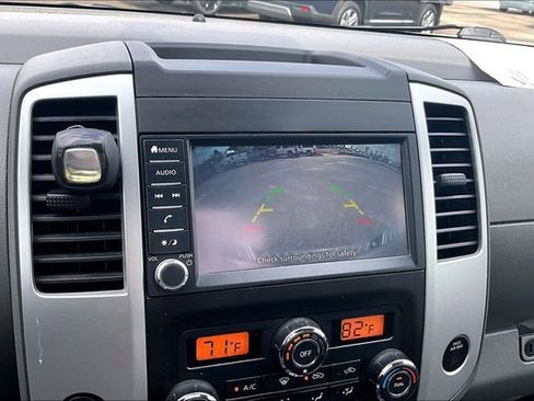 Used 2021 Nissan Frontier SV w/ Midnight Edition Floor Mats image 13