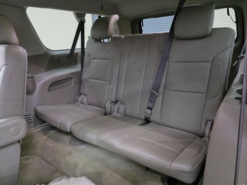 Used 2019 GMC Yukon XL SLT w/ Premium Edition RWD image 28