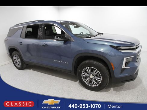 Certified 2026 Chevrolet Traverse LT w/ LPO, Floor Liner Package image 1