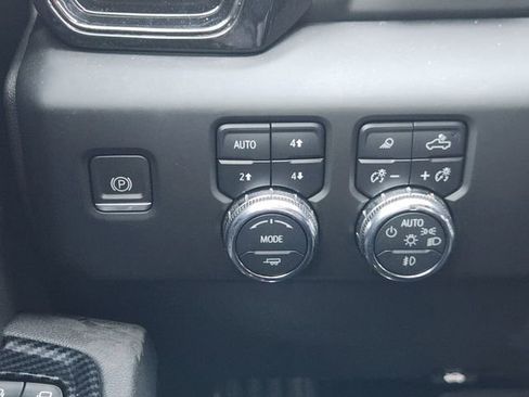 Used 2023 GMC Sierra 1500 AT4 w/ Technology Package image 19