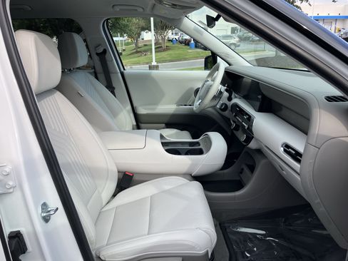 Used 2026 Hyundai Palisade SEL FWD image 36