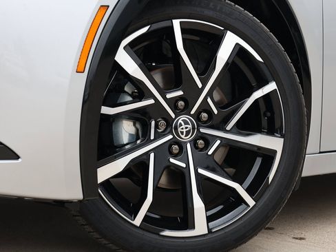 New 2026 Toyota Prius Plug-In Hybrid image 12