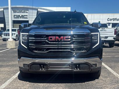 New 2026 GMC Sierra 1500 SLT w/ SLT Premium Package