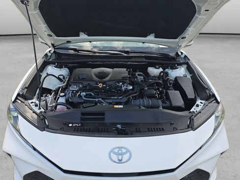 Used 2025 Toyota Camry LE FWD image 36