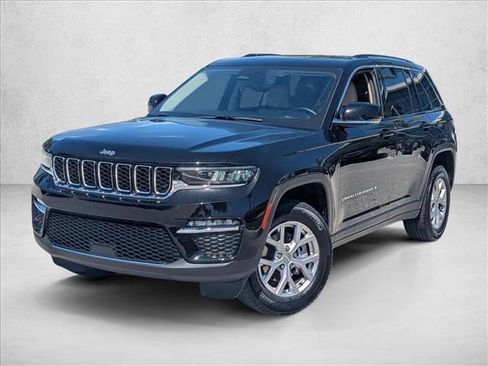 Used 2022 Jeep Grand Cherokee Limited RWD image 1