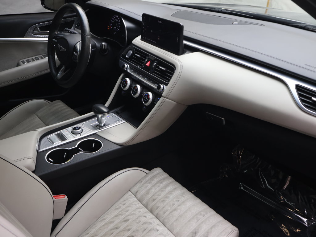 Used 2023 Genesis G70 2.0T w/ Sport Prestige Package RWD image 10