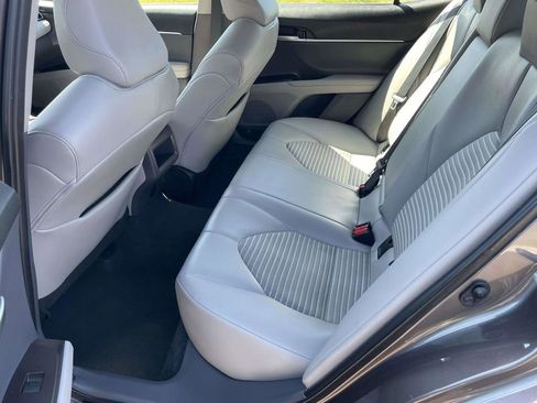 Used 2023 Toyota Camry SE w/ Convenience Package FWD image 10