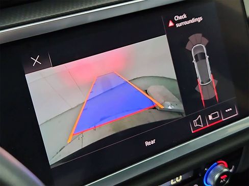 Used 2022 Audi Q3 2.0T Premium w/ Convenience Package image 31