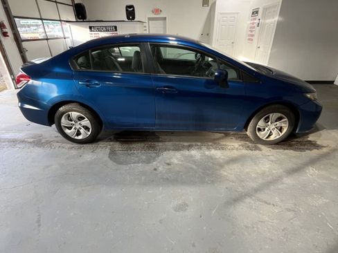 Used 2014 Honda Civic LX image 2