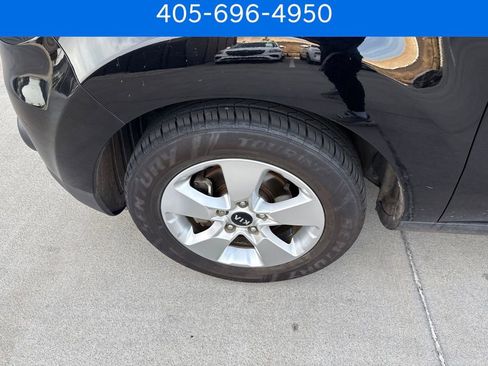 Used 2019 Kia Soul image 13