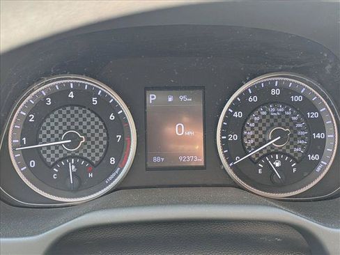 Used 2019 Hyundai Elantra SEL FWD image 8