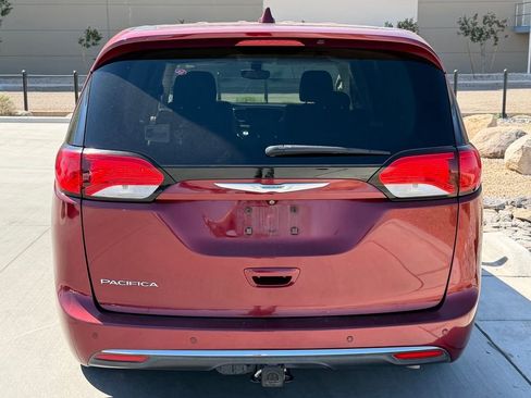 Used 2018 Chrysler Pacifica Touring Plus FWD image 14