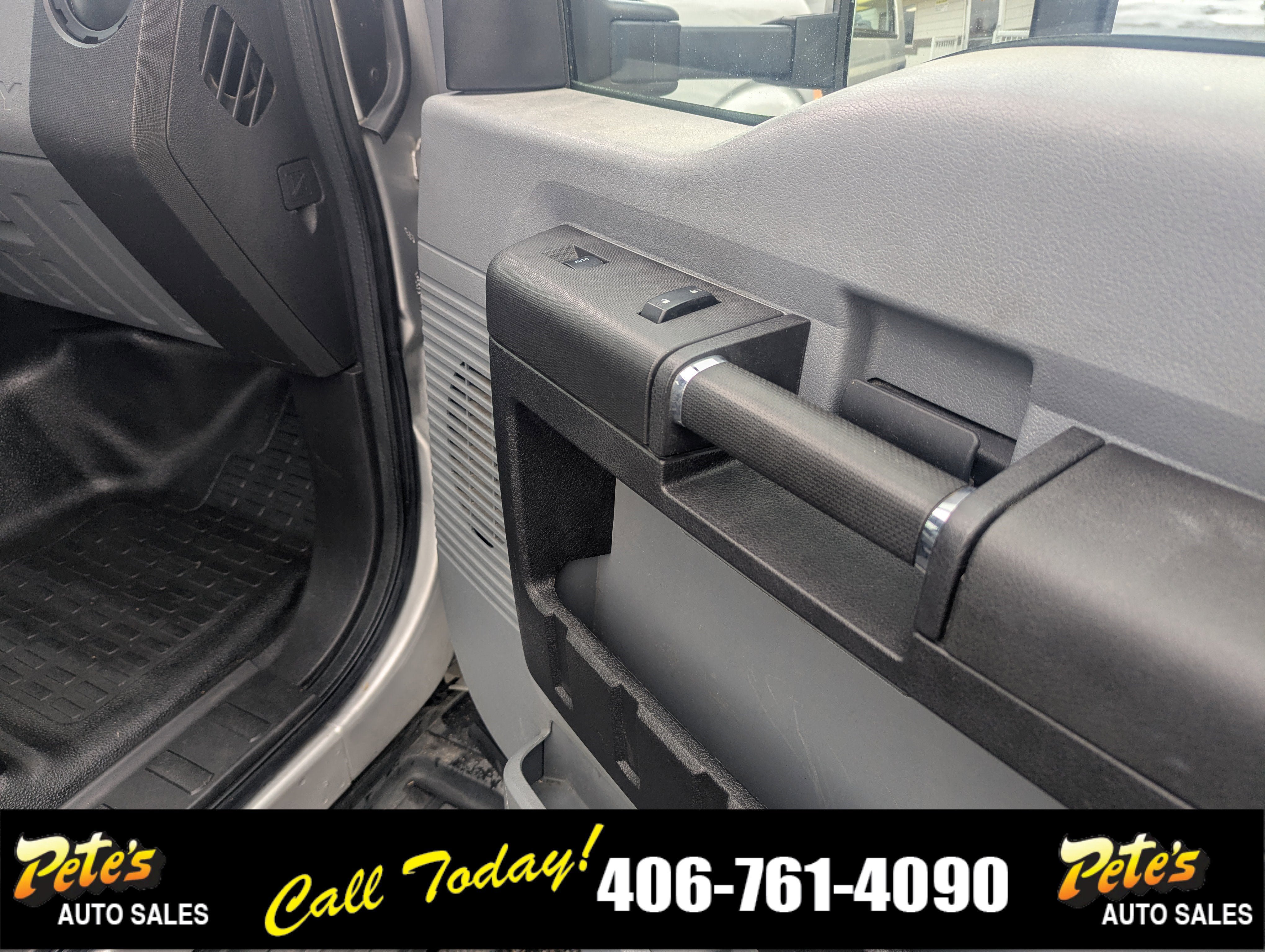Used 2016 Ford F350 XL w/ Power Equipment Group RWD image 12