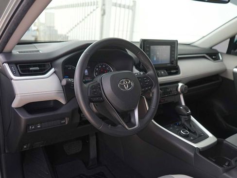 Used 2022 Toyota RAV4 XLE Premium AWD/4WD image 2
