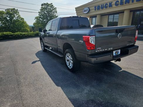 Used 2017 Nissan Titan SV AWD/4WD image 3
