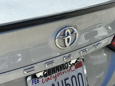 Used 2024 Toyota Camry LE image 5