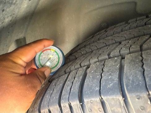 Used 2015 Ford Explorer XLT w/ Equipment Group 202B image 33