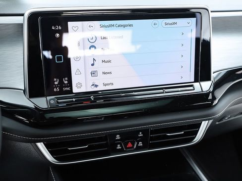 New 2026 Volkswagen Atlas Cross Sport SE image 25