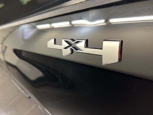 Used 2020 GMC Sierra 1500 Elevation image 35