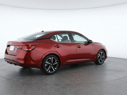 Used 2025 Nissan Sentra SV FWD image 9