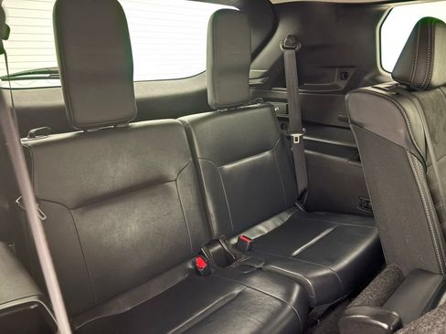 Used 2025 Mitsubishi Outlander SE FWD image 34